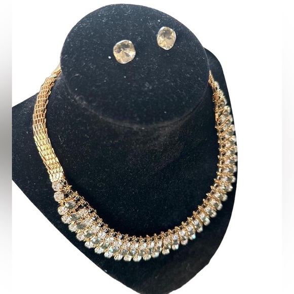 Crystal Embedded Necklace with Stud Earrings - Picture 2 of 5